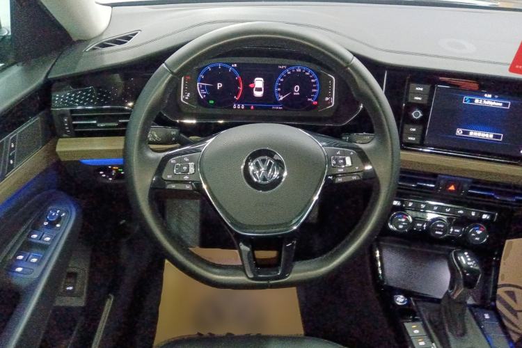 Used Volkswagen Passat 2019 380TSI Luxury Edition China VI Standard
