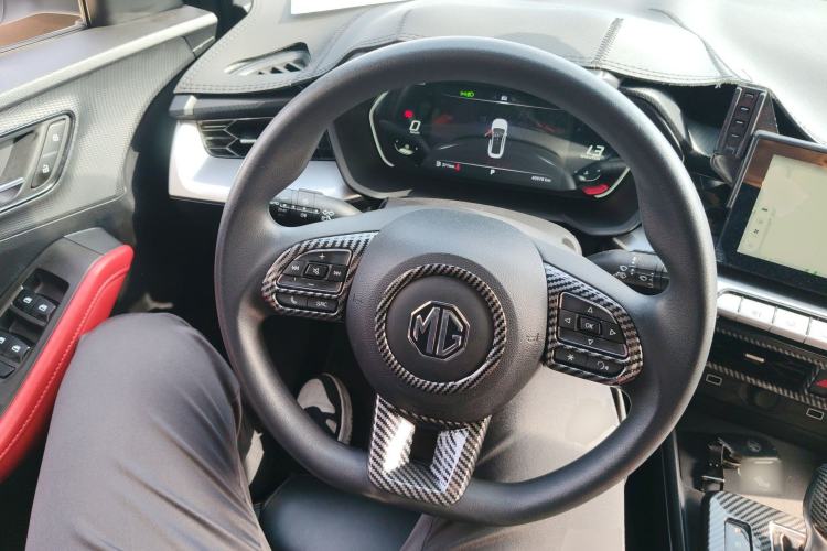 Used MG 5 2021 180 DVVT CVT Youth Luxury Edition
