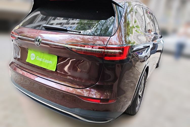 Used Volkswagen Viloran 2022 330TSI Luxury Edition Rear Right 45 Deg