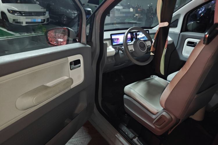 Used Wuling Air ev 2023 - Four Seats - Advanced Edition Driver Seat