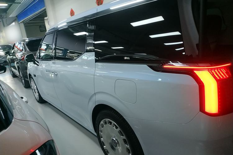 Used Zeekr 009 2024 GAC Trumpchi
