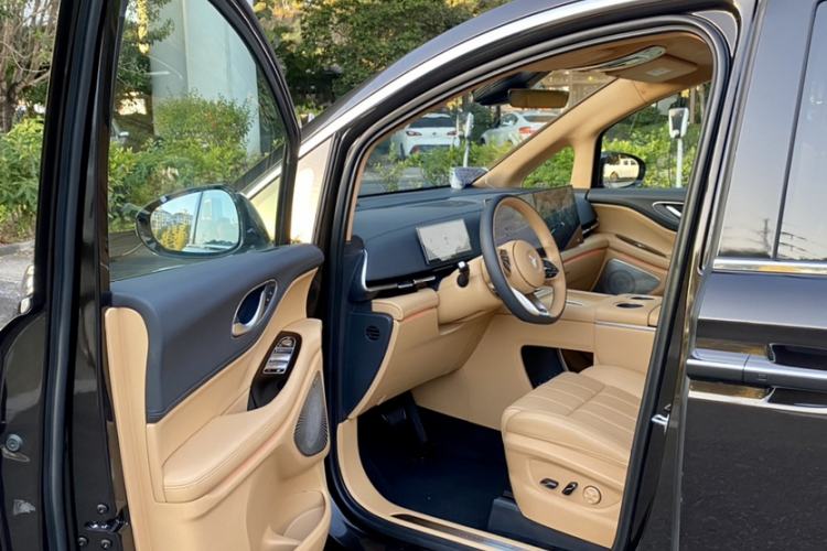 Used VOYAH Dream 2025 PHEV Four-Wheel-Drive Flagship Kunpeng Edition
