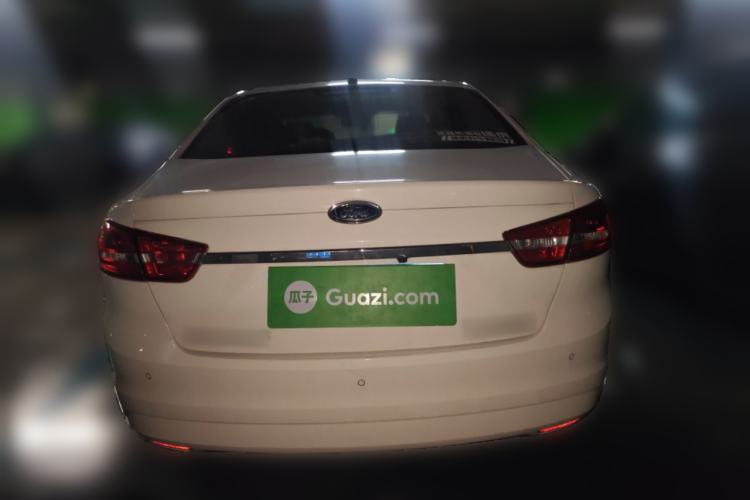 Used Ford Escort 2015 1.5L Automatic Fashion Model