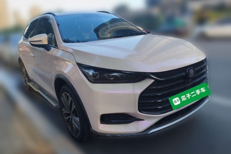 Used BYD Tang 2018 2.0T Automatic SmartConnect Prestige 7-Seater China V Standard Front Right 45 Deg