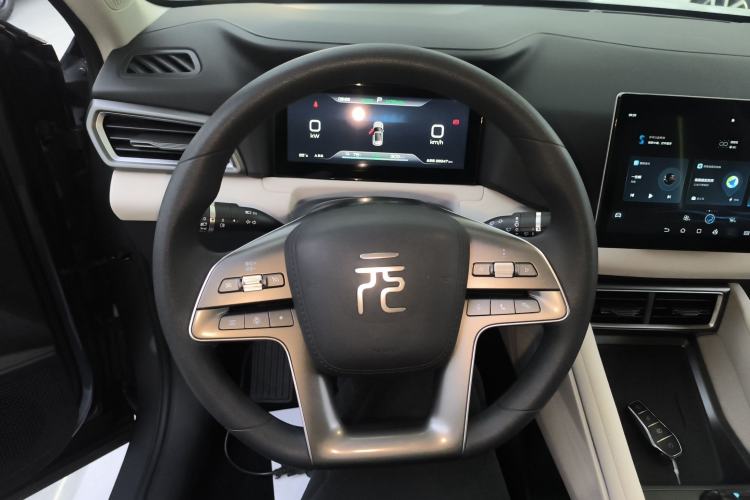 Used BYD Yuan UP 2024 401 km Active Version Steering Wheel