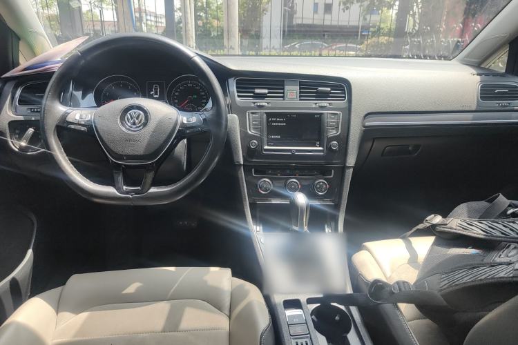 Used Volkswagen Golf 2017 230TSI Automatic Luxury Million-Vehicle Commemorative Edition