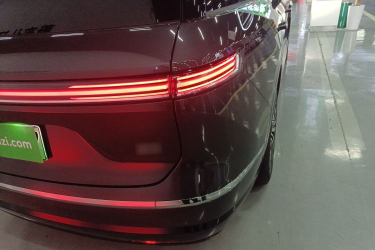 Used Nio ES8 2026 Model 6-seat Executive Signature Edition Right Rear Taillight