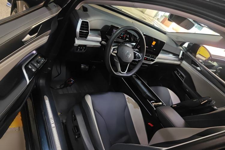 Used Volkswagen ID.6 CROZZ 2021 Long-Range PURE+ Edition