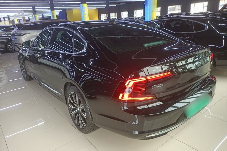 Used Volvo S90 New Energy 2021 T8 eDrive Hybrid Zhiyi Luxury Edition Rear Left 45 Deg