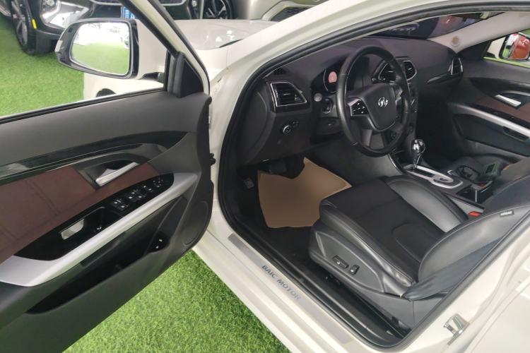 Used BAIC Senova D70 2018 Performance Version 1.8T Comfort Version Driver Seat