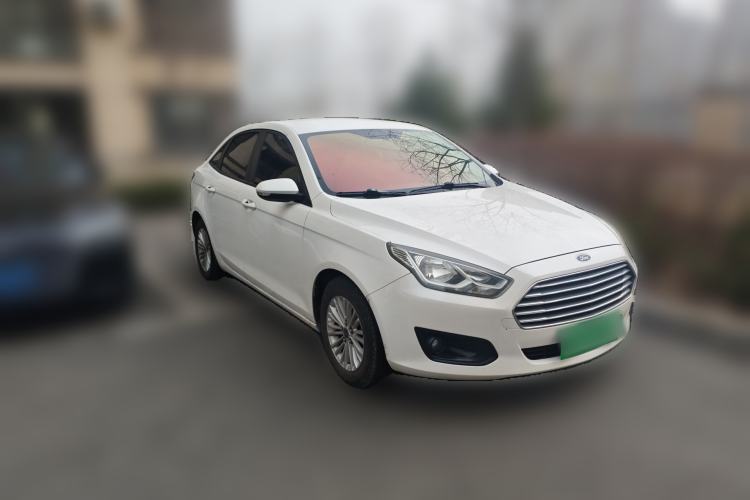 Used Ford Escort 2015 1.5L Automatic Comfort Edition Front Right 45 Deg