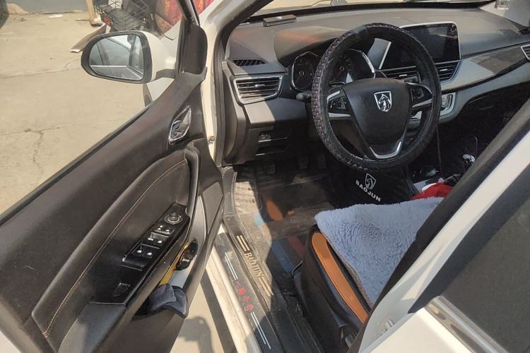 Used Baojun 310 2016 1.2L Manual Luxury Model Interior 3