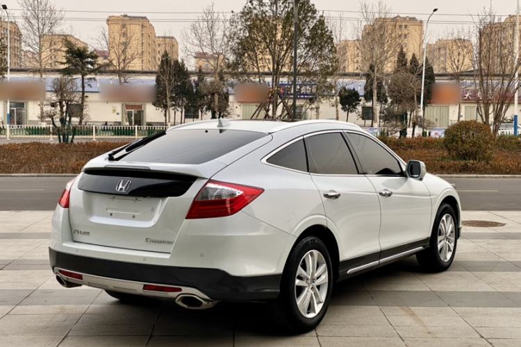 Used Honda Crosstour 2014 2.4L Luxury Edition