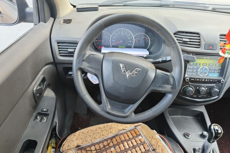 Used Wuling Hongguang 2015 1.2L S Base Model China V Standard