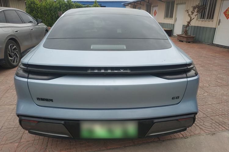 Used Geely Galaxy E8 2025 620 km All-Wheel Drive Starship LiDAR-Enabled Intelligent Driving Version Rear