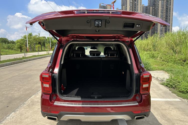 Used GAC Trumpchi GS7 2017 320T Two-Wheel-Drive Luxury Smart Connectivity Model Trunk