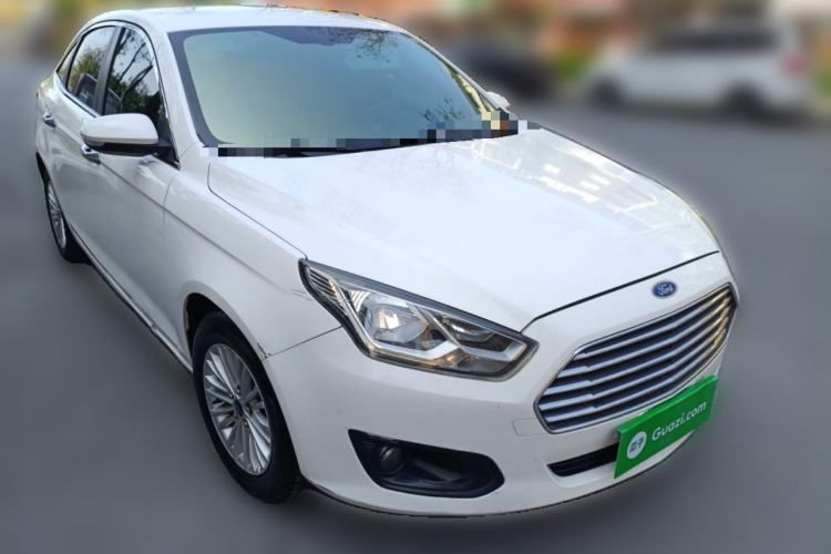 Used Ford Escort 2015 1.5L Automatic Comfort Edition Front Right 45 Deg