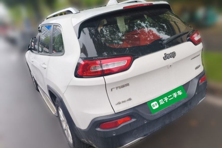 Used Jeep Cherokee 2016 2.4L Professional Smart Version Rear Left 45 Deg