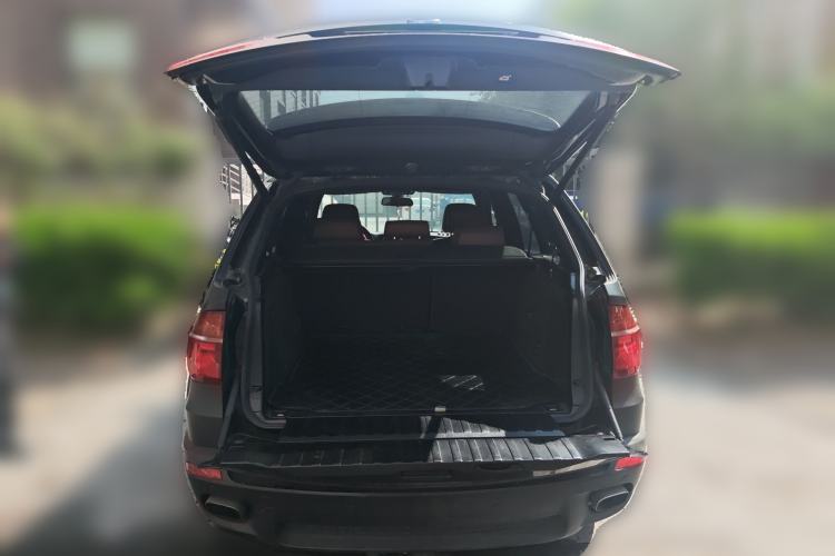 Used BMW X5 2011 xDrive35i M Sport model Trunk