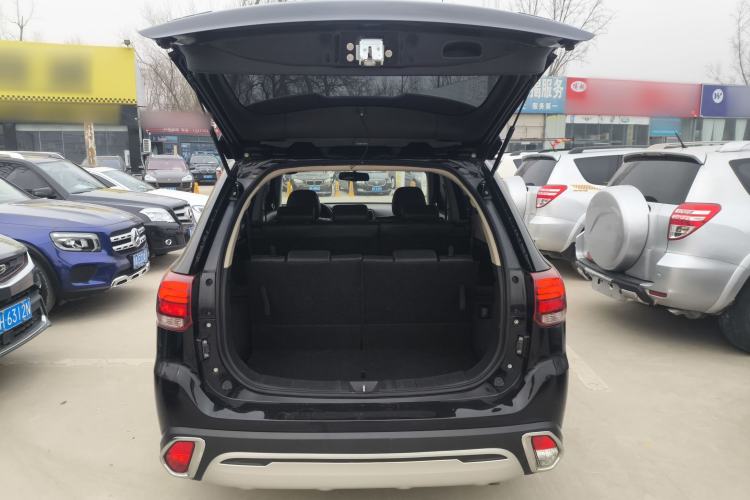 Used Mitsubishi Outlander 2020 2.0L Two-Wheel Drive Comfort Edition 7-Seater
