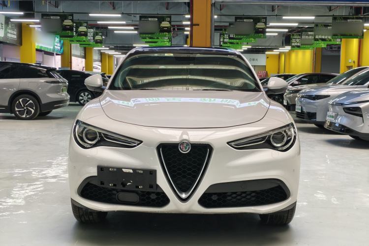 Used Alfa Romeo Stelvio 2017 2.0T 200HP Elite Edition