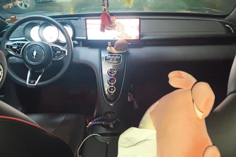 Used ORA Lightning Cat 2024 Dark Night Edition 555km Prestige Version Center Console