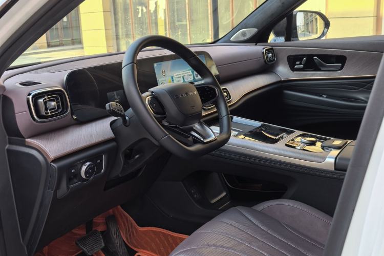 Used Chery Tiggo 9 2025 2.0T Automatic Two-Wheel Drive Luxury Edition 5 Seats Interior 2