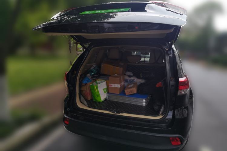 Used Toyota Highlander 2018 2.0T Two-Wheel Drive Elite Edition 5 Seats Emission Standard China V Trunk