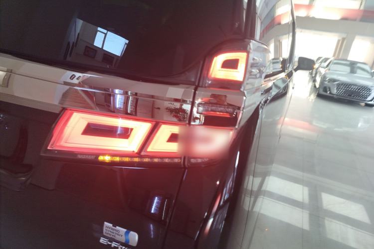 Used Toyota Vellfire 2019 Dual-Engine 2.5L HV Prestige Edition
