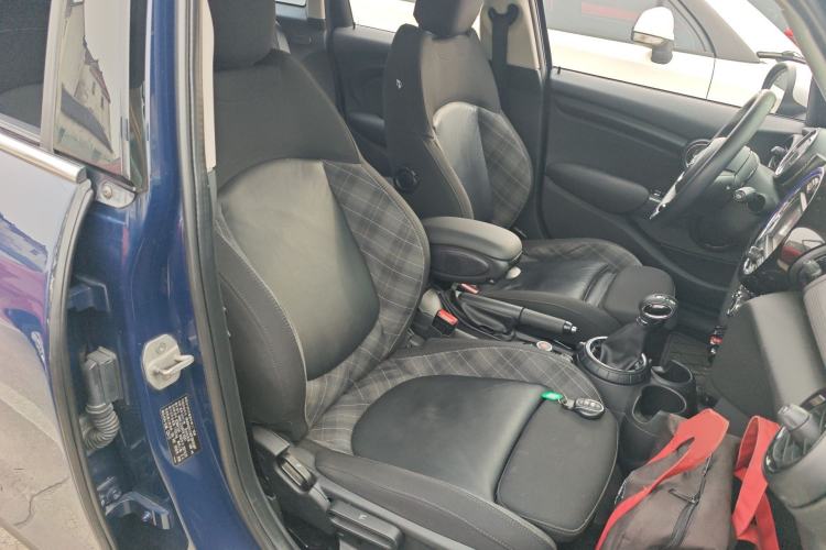 Used MINI 2015 1.5T COOPER Fun Five-Door Edition Right Front Seat