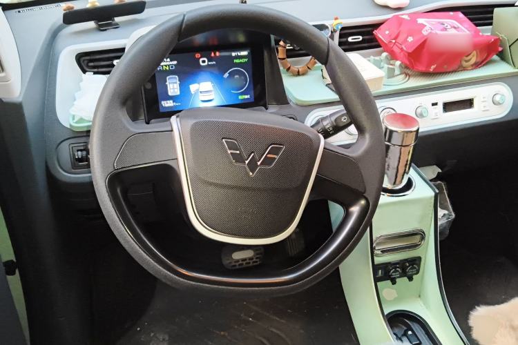 Used Wuling Hongguang MINIEV 2020 Enjoy Edition Lithium-Ion Battery Steering Wheel