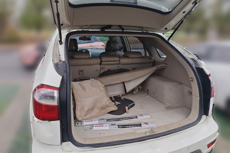 Used BYD S6 2013 Jingyue Edition 2.0L Manual Luxury Model 5 Seats
