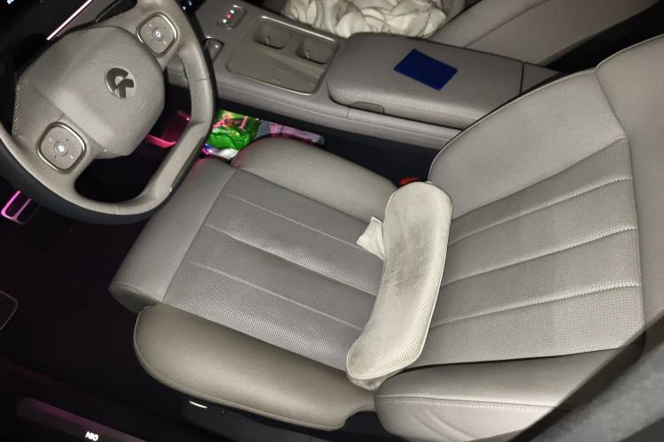 Used Nio ES8 2023 75 kWh Left Front Seat