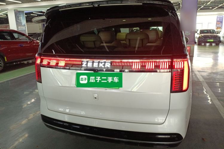Used Zeekr 009 2024 Six-Seat Executive Version 4WD 108 kWh Exterior 4