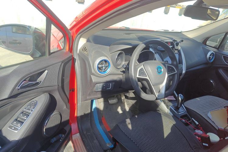 Used BYD Yuan New Energy 2018 EV360 Smart Connected Cool Model