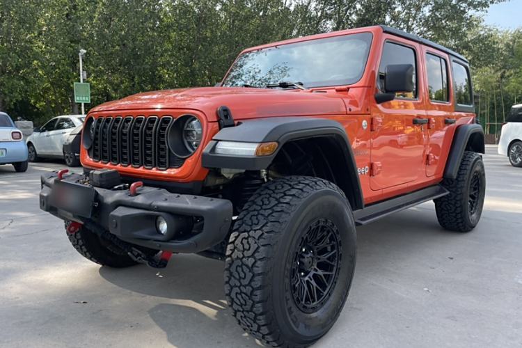 Used Jeep Wrangler 2019 2.0T Sahara Four-Door Version China VI Emission Standard
