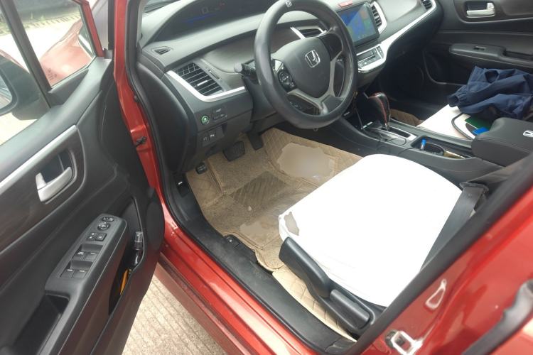 Used Honda Jade 2013 1.8L automatic Comfort version 5 seats