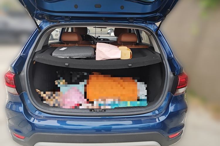 Used Kia KX Cross 2017 1.4L AT GLS Trunk