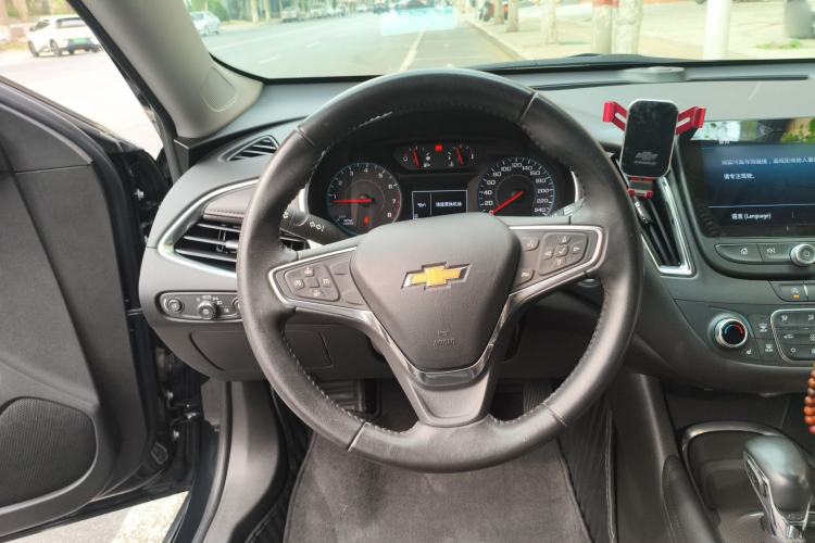 Used Chevrolet Malibu XL 2021 535T Automatic Sport Edition Steering Wheel