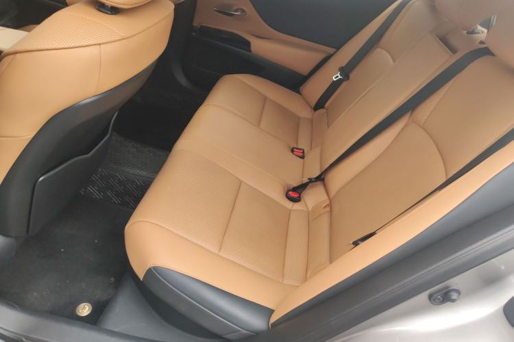 Used Lexus ES 2021 300h Excellence Edition