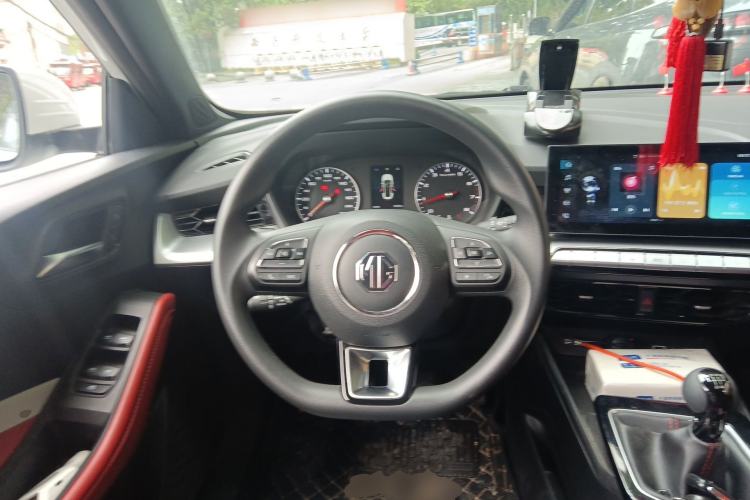 Used MG 5 2022 180 DVVT Manual Youth Luxury Edition
