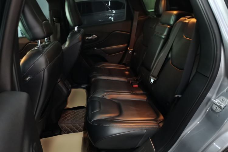 Used Jeep Cherokee 2014 2.4L Luxury Edition