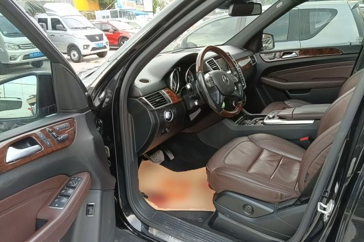 Used Mercedes-Benz M-Class 2014 ML 400 4MATIC Luxury Model
