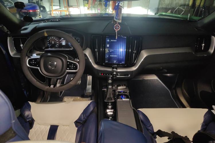 Used Volvo XC60 2019 T5 4x4 Zhiyuan Sport Edition China V Standard