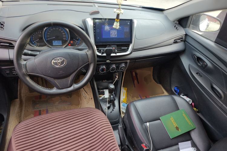 Used Toyota Vios 2017 1.5L CVT Innovation Edition Center Console