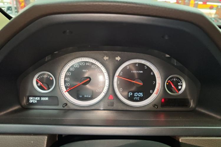 Used Volvo XC Classic 2014 T5 Luxury Edition
