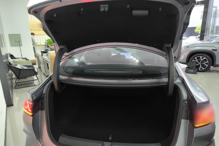 Used BYD Qin L 2025 DM-i Smart Drive 120KM Superior Model Trunk