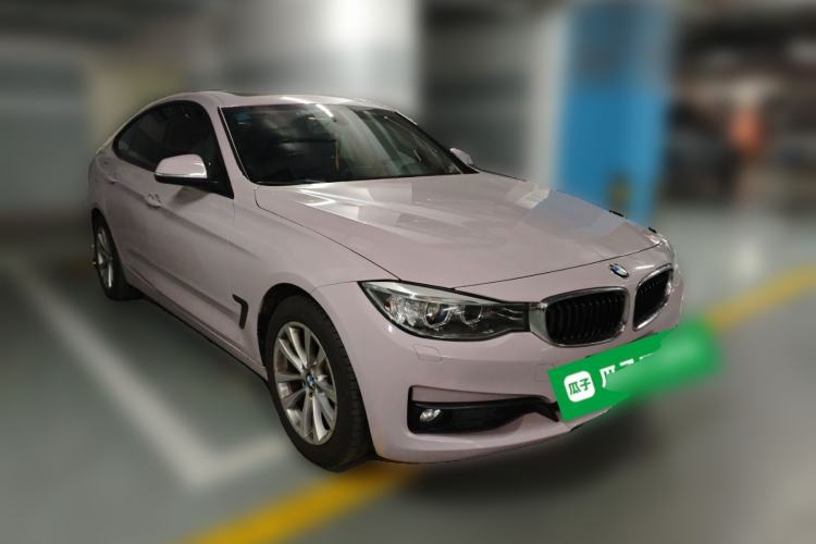 Used BMW 3 Series GT 2014 320i Leading Model Front Right 45 Deg