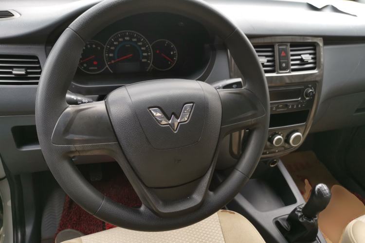 Used Wuling Rongguang V 2015 1.5L Base Version Steering Wheel