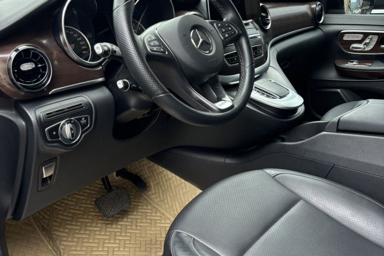 Used Mercedes-Benz V-Class 2020 V 260 Avantgarde Edition